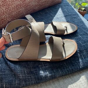 Vince sandals size 8.5 light brown lightly used